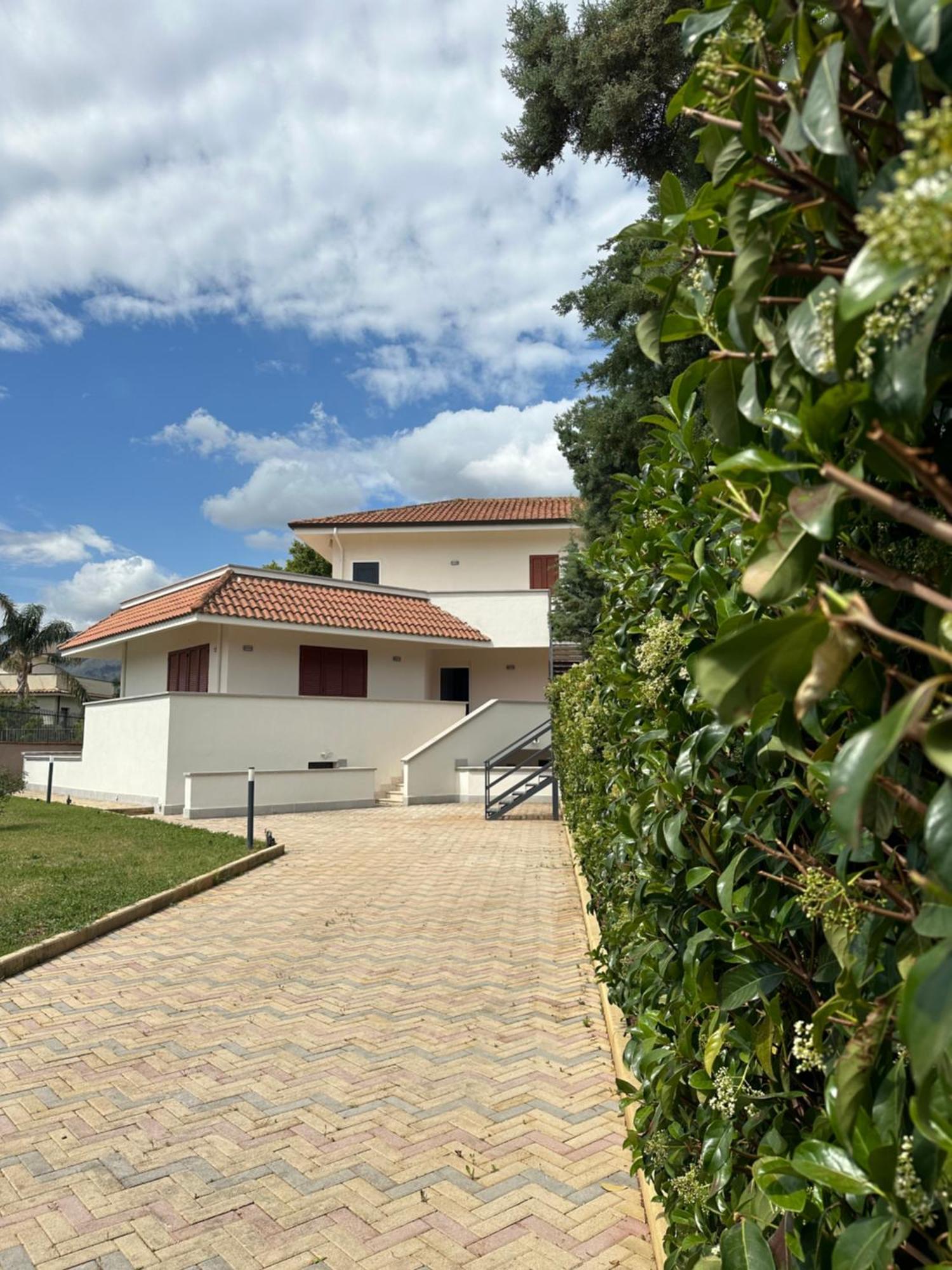 Villa Sara Mondello Garden Level Palermo Exterior photo